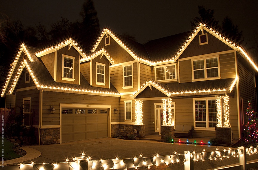 Light the Nashville Night Safely: Pro Tips for Your Holiday Home Decor